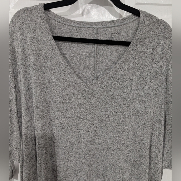 Lane Bryant Heather Gray Knit Like Material Short Sleeve w/ Ties Top Size 18/20 - Picture 4 of 9